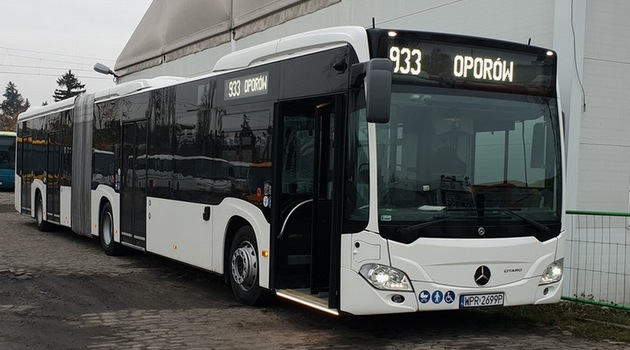 Autobus przegubowy marki Mercedes Citaro C2 Hybrid, fot. UMW